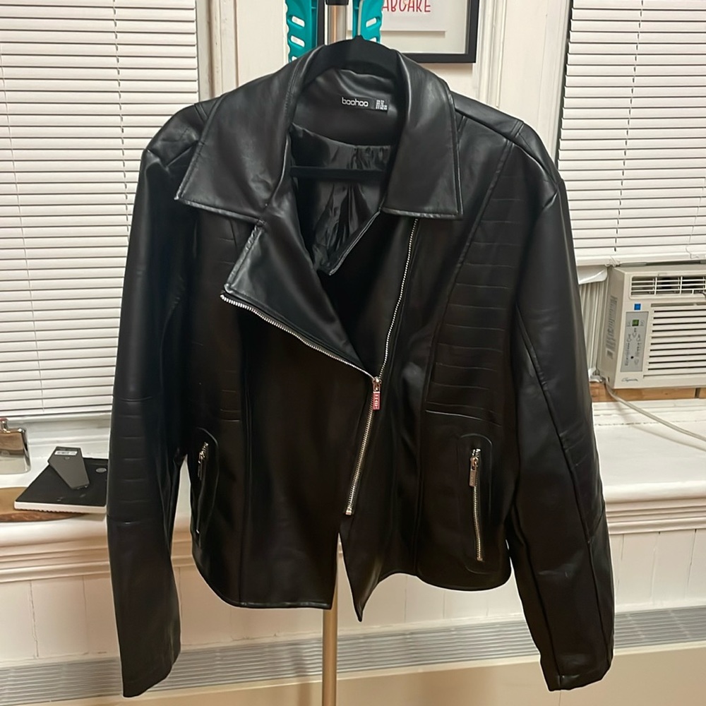 Boohoo sz 18 faux black leather moto  jacket